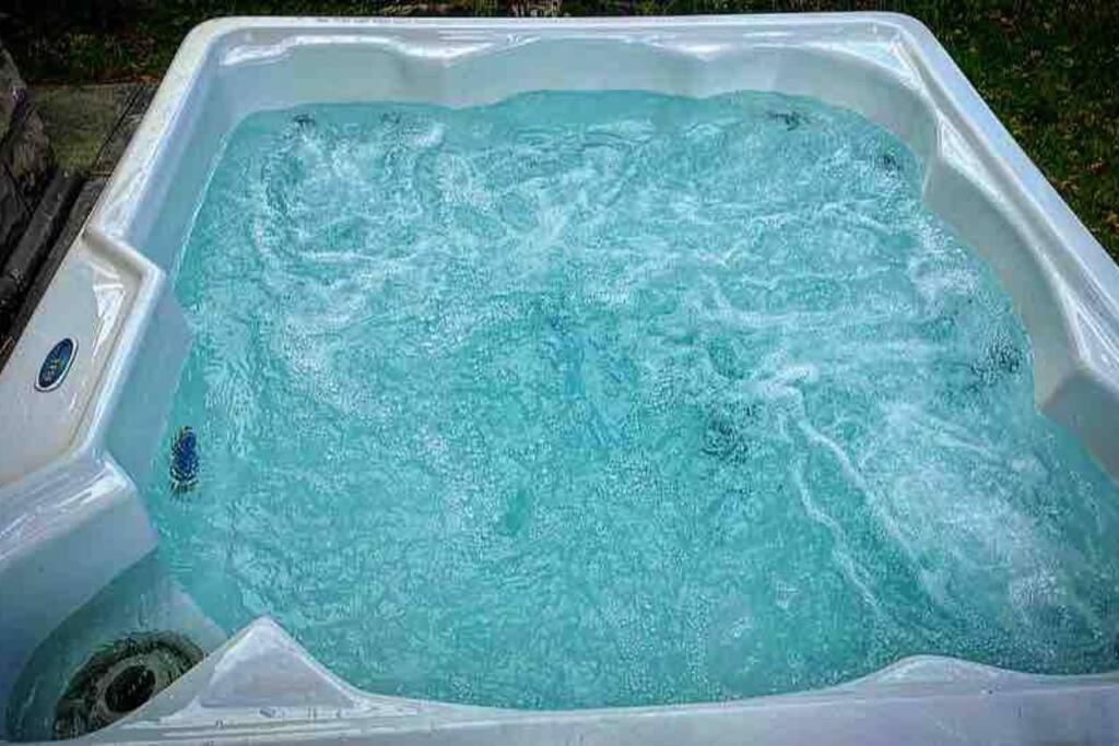 Villa {Hot Tub In Ranch} Mins To Airport/Uofr/Strng/Dwtn Rochester Exterior foto