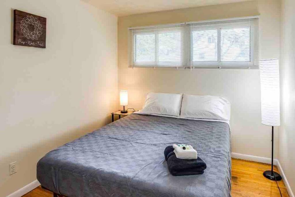 Villa {Hot Tub In Ranch} Mins To Airport/Uofr/Strng/Dwtn Rochester Exterior foto